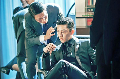 Tengilnya Yoo Ah In Cs di Poster Terbaru 'Veteran'