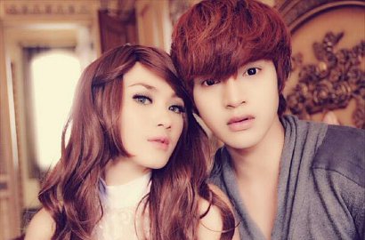 Ini Pengakuan Tyo, Cowok Imut yang Cium Dara The Virgin di Foto Lama
