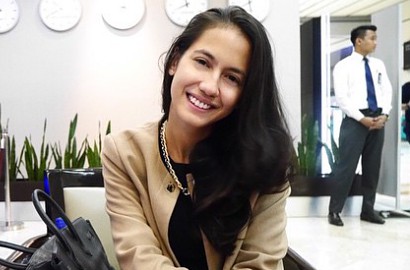 Netter Terpesona Cantiknya Pevita Pearce di Film 'Aach..Aku Jatuh Cinta'
