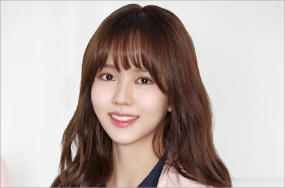 Tampil Polos dengan Rambut Dikepang, Kim So Hyun Syuting 'Pure Love'?