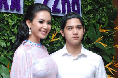 Beri Kado Khusus Untuk Ultah Elvira Devinamira, Al Ghazali Ngefans?