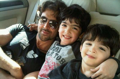 Hrithik Roshan dan Anak Menangis Saat Berburu Buaya di Afrika
