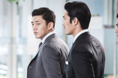 Lihat Kerennya Yoo Ah In Pimpin Anak Buah di Foto 'Veteran'
