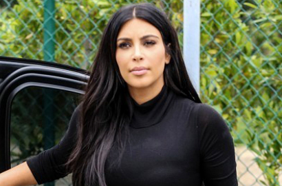 Biarkan Suami Pilihkan Baju, Kim Kardashian Mengaku Feminis