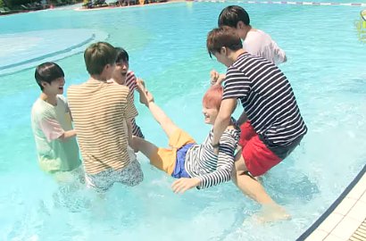 Intip Serunya Liburan Para Member Bangtan Boys di Malaysia