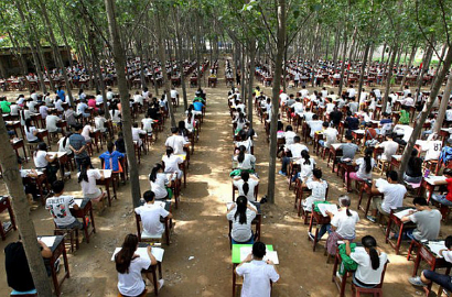 Siswa SMP Tiongkok Ujian di Hutan, Kenapa?