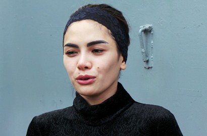 Nikita Mirzani Pamer Foto Menangis, Ada Apa?