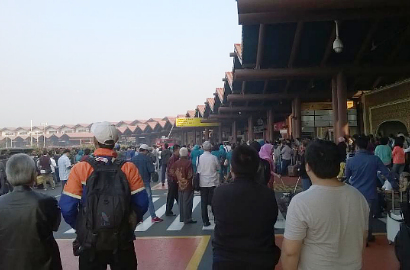 Lautan Manusia yang Berdesakan di Terminal 2 Soetta Sempat Ribut