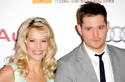 Lucunya Cara Michael Buble Umumkan Kehamilan Kedua Sang Istri
