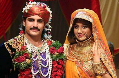 Rajat Tokas Tergoda Wanita Lain di 'Jodha Akbar', Bagaimana Paridhi Sharma?