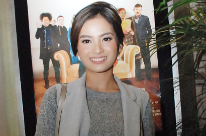 Review: Acha Septriasa Pamer Aksi Kocak di Film 'Lamaran'