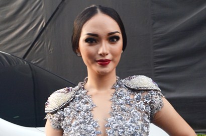 Bikin Album Religi Kompilasi, Zaskia Gotik Gandeng 10 Musisi