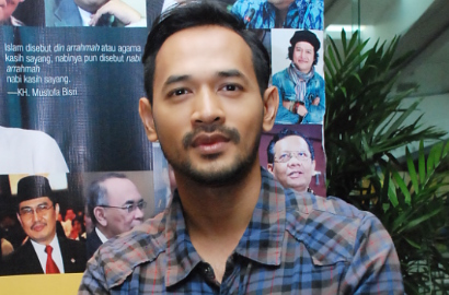Bosan dengan Film Ala Sinetron, Oka Antara Pilih Bintangi 'Mencari Hilal'
