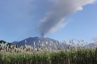 Bandara Ngurah Rai Terpaksa Ditutup Karena Erupsi Gunung Raung