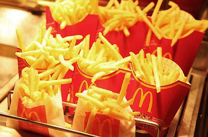 Konsumer Ngamuk Temukan Ngengat Crispy di Big Meal Pesanannya