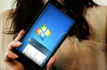 Wow, Asus Zenfone 2 Bisa Jalankan Windows 7
