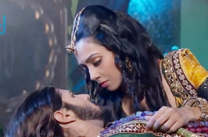 Dikira Paridhi Sharma, Rajat Tokas Malah Peluk Wanita Lain di 'Jodha Akbar'