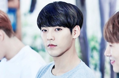 Celana Dalam Ngintip Saat Tampil, Minhyuk BTOB Malah Senang