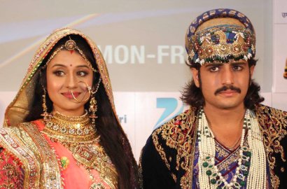 Akrab, Rajat Tokas Unggah Foto Bareng Paridhi Sharma