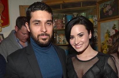 Demi Lovato Lebih Mencintai Lekuk Tubuhnya Berkat Wilmer Valderrama