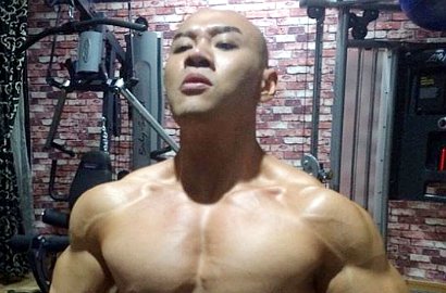 Foto 'Mesra' Bareng Deddy Corbuzier, Chika Jessica Dibully Netter