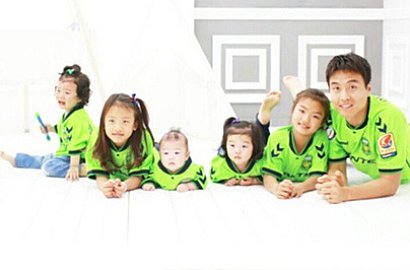 Makin Heboh, 'Superman is Back' Ketambahan Pesepakbola dengan 5 Anak