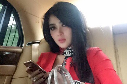 Syahrini Dibully Lakukan Pencitraan Karena Santuni 3 Ribu Anak Yatim