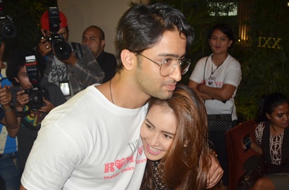 Lebaran, Fans Duga Ayu Ting Ting Buatkan Makanan Khas untuk Shaheer