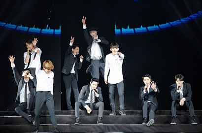 Fans Geram Cahaya Laser Kenai Wajah EXO di Konser Beijing