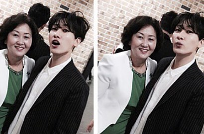 Serunya Eunhyuk Foto Bareng Sang Ibu