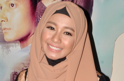 Laudya Cynthia Bella Nobar 'Surga Yang Tak Dirindukan' Bareng Keluarga