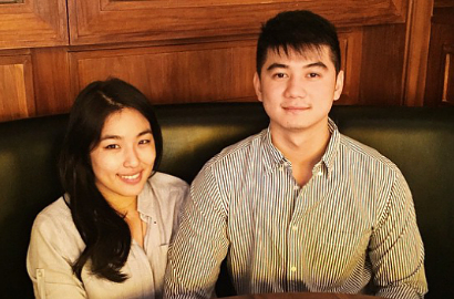 Mesranya Chef Arnold dan Pacar Bikin Banyak Fans Patah Hati