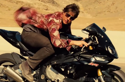 Tom Cruise Ngebut Naik Motor di TV Spot 'Mission: Impossible Rogue Nation'