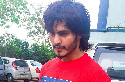 Cukur Habis Cambangnya, Ravi Bhatia 'Salim' Jadi Super Ganteng