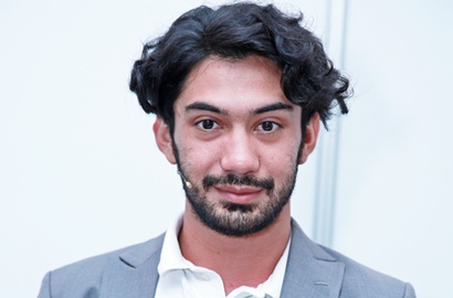 Reza Rahadian Kenang Sulitnya Akting di 'Habibie & Ainun'