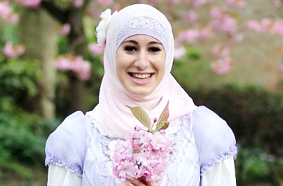Netter Jepang Rayakan Trend Fashion 'Hijabers Lolita'