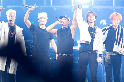 Seungri Selamatkan T.O.P dan Daesung dari Kembang Api Saat Konser
