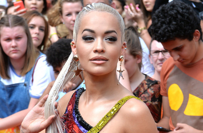 Rita Ora: Aku Dulu Benci Payudaraku