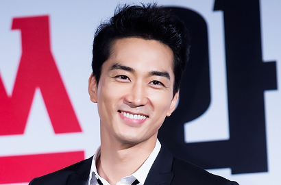 Song Seung Heon Bikin Salah Fokus di Pernikahan Bae Yong Joon, Kenapa?