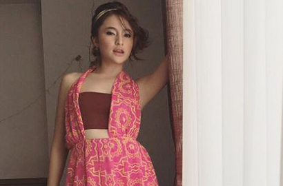 Pamer Foto Seksi, Marshanda Dikritik Terlalu Kurus
