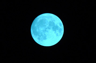 31 Juli Dunia Akan Nikmati 'Bulan Biru'