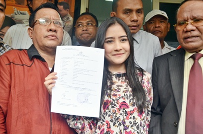 Laporkan Kasus Foto Bugil, Prilly Latuconsina Bakal Beri Bukti Masih Perawan