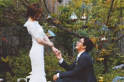 Staf Pernikahan Minta Maaf Soal Video Bae Yong Joon Pegang Pantat Park Soo Jin