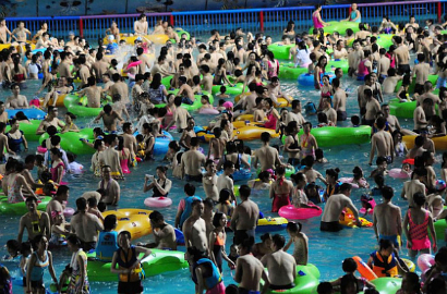 30 Ribu Jomblo Hadiri Kencan Buta Aneh di Hangzhou Water Park