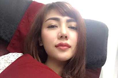 Rayakan Ultah Asisten, Bella Shofie Tak Pakai Celana?
