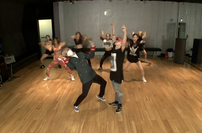 Asyiknya Goyangan G-Dragon dan T.O.P di Video Dance Practice 'ZUTTER'