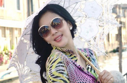Foto Lagi Gendong Ponakan Kembar, Fans Doakan Syahrini Segera Nikah