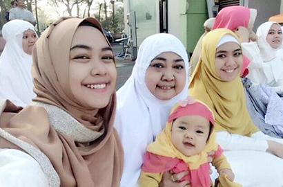 Adik Oki Setiana Dewi, Ria Yunita Kocak dan Tak Jaim Tampil Jelek