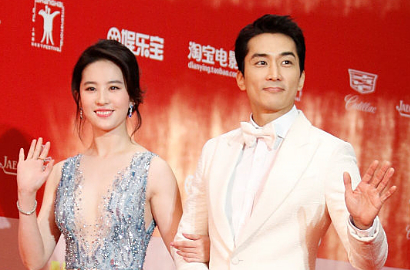 Song Seung Heon-Liu Yifei Banjir Pujian Usai Foto Orang Tua Terungkap