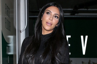 Kim Kardashian Ajak Calon Presiden Amerika Selfie Bareng